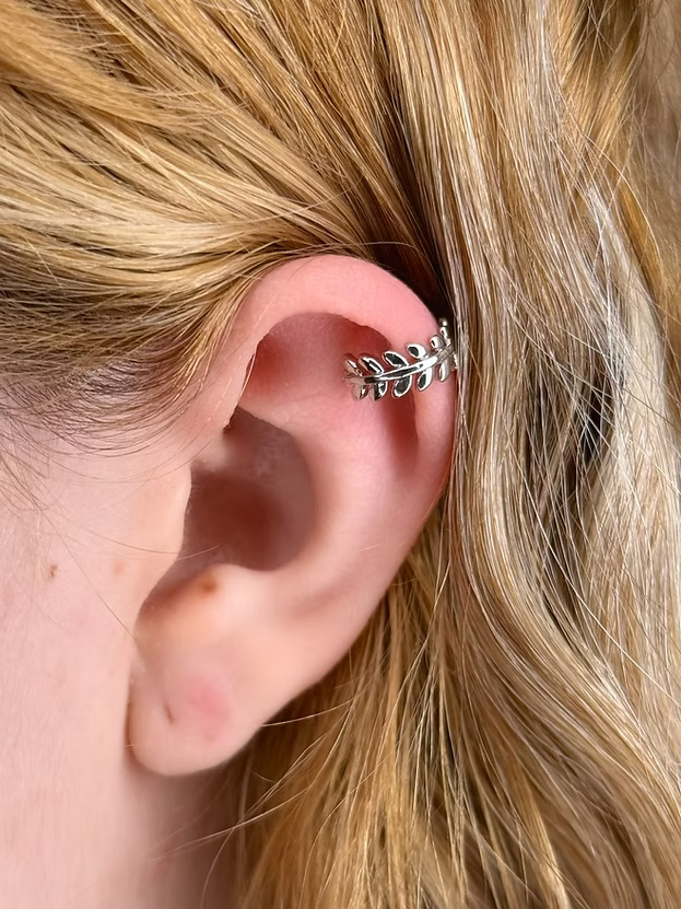 Piercing de Pressão Folhas Prateado