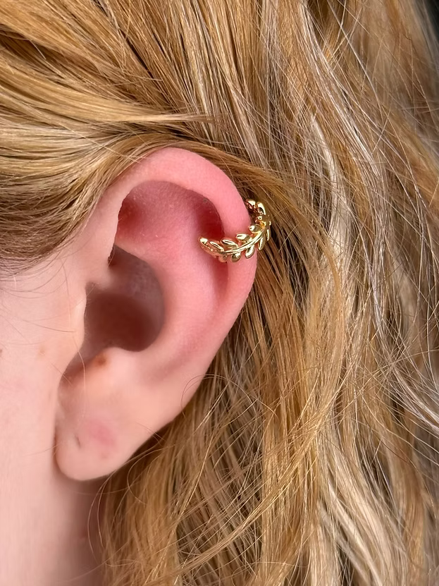 Piercing de Pressão Folhas Dourado