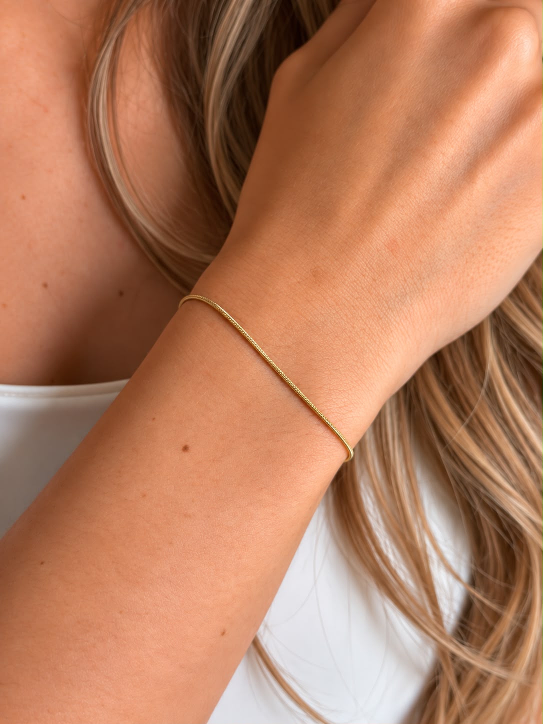 Pulseira Fio Delicate Gold